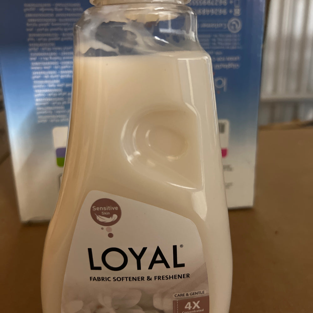 LOYAL Fabric Softener 19 oz 12 pack